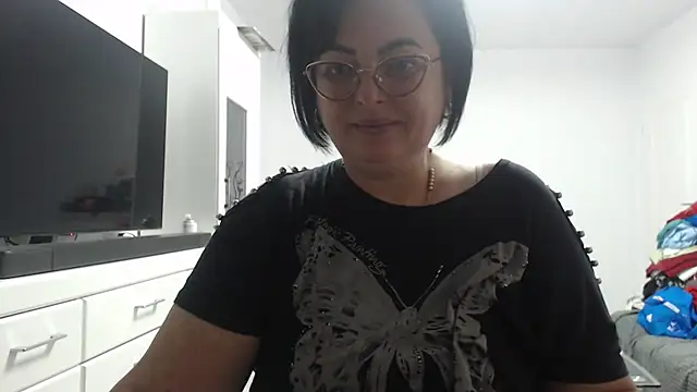 Amandamuller1982 online show from September 28, 2025, 9:22 pm