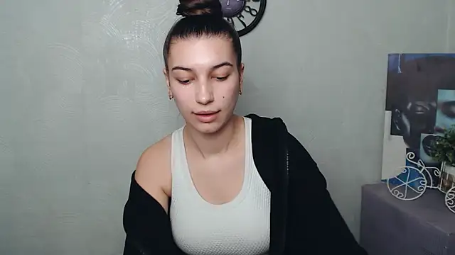 KarolinaRosse  online show from March 12, 2025, 10:05 am