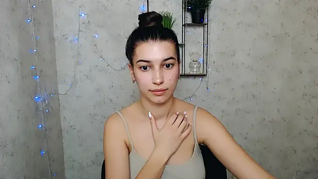 KarolinaRosse  online show from March 1, 2025, 1:18 pm