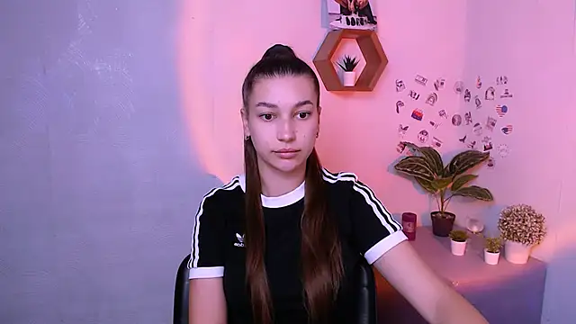 KarolinaRosse  online show from September 30, 2025, 5:02 am