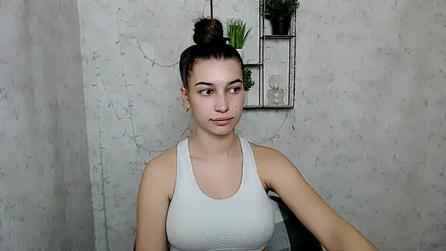 KarolinaRosse  online show from March 15, 2025, 1:40 pm