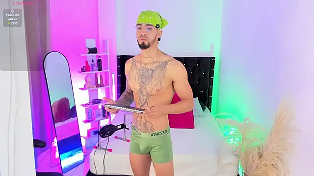 Duriel  online show from November 14, 2025, 5:05 pm