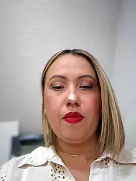 VIOLETA-25  online show from June 1, 2026, 3:33 pm