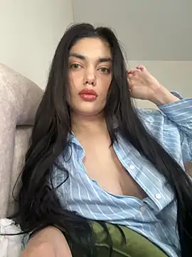 Sweet Khalifa  online show from September 28, 2025, 1:51 pm