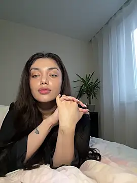 Sweet Khalifa  online show from January 18, 2025, 1:08 pm