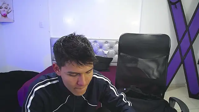 Snapshot of Zafiro_Chizuy chatting on December 12, 2024, 8:21 pm Zafiro Chizuy online show from December 12, 2024, 8:21 pm