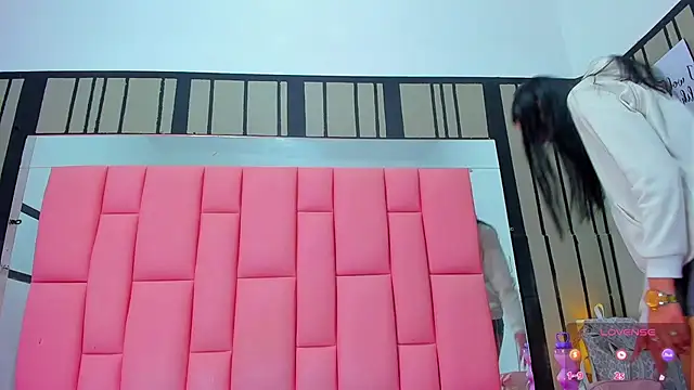 Snapshot of Ashleimoss chatting on March 12, 2025, 11:43 am Ashleimoss online show from March 12, 2025, 11:43 am
