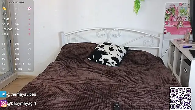 Maya Rave online show from September 23, 2025, 3:57 am