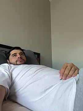 LATINMOBB online show from December 6, 2024, 8:45 pm