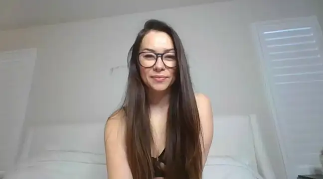 mixedasiangirl online show from March 19, 2025, 5:28 pm