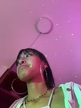 bonnie 18x online show from March 13, 2025, 3:11 am