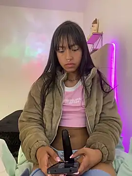 bonnie 18x online show from March 8, 2025, 6:54 am