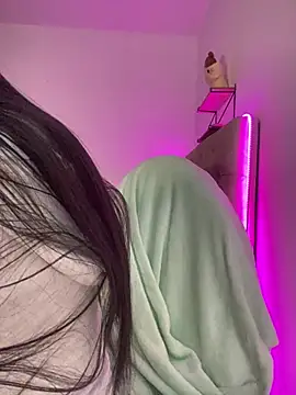 bonnie 18x online show from March 16, 2025, 3:14 am