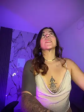 luccianagreyy online show from March 13, 2026, 12:54 pm