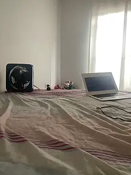 steisy325 online show from February 18, 2025, 8:03 pm