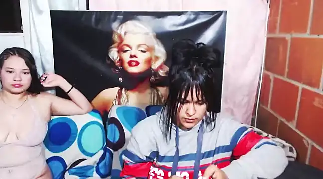 Snapshot of emily_69_porno chatting on December 12, 2024, 11:06 am emily 69 porno online show from December 12, 2024, 11:06 am