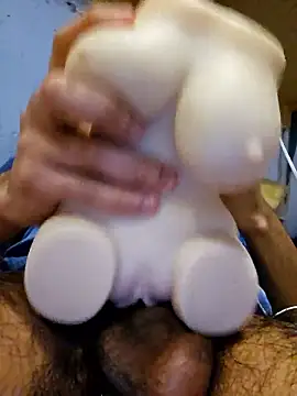 Axeltu77 online show from April 5, 2026, 7:48 am