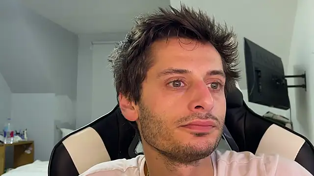 Dylansd online show from December 22, 2024, 12:28 am