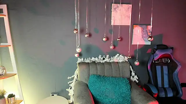 Snapshot of Cami__Smiith chatting on December 11, 2024, 11:19 am Cami Smiith online show from December 11, 2024, 11:19 am