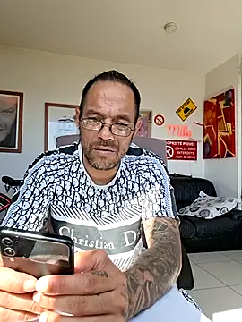 mileflav0r online show from May 29, 2026, 8:31 am