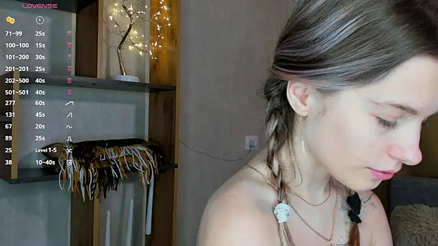 Snapshot of LinaCristonsen chatting on December 8, 2024, 2:09 pm LinaCristonsen online show from December 8, 2024, 2:09 pm