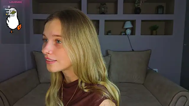 Snapshot of LinaCristonsen chatting on October 5, 2025, 3:03 pm LinaCristonsen online show from October 5, 2025, 3:03 pm