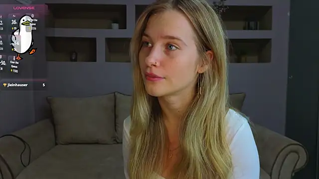 Snapshot of LinaCristonsen chatting on November 6, 2025, 3:27 pm LinaCristonsen online show from November 6, 2025, 3:27 pm