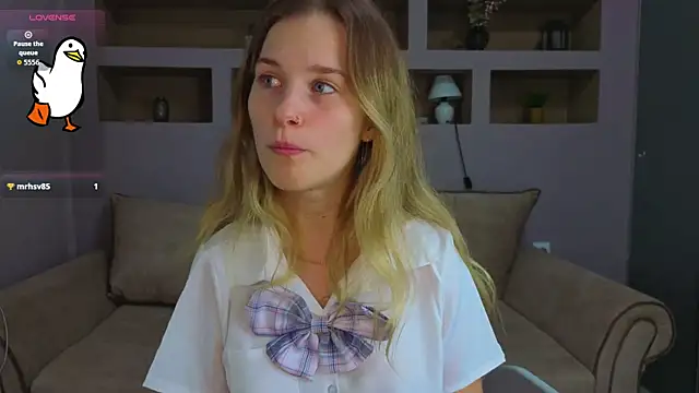 Snapshot of LinaCristonsen chatting on October 25, 2025, 2:28 pm LinaCristonsen online show from October 25, 2025, 2:28 pm