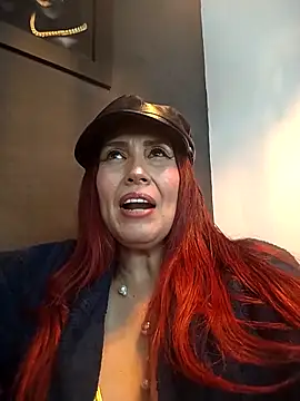 Perla Franco online show from November 22, 2025, 5:17 am