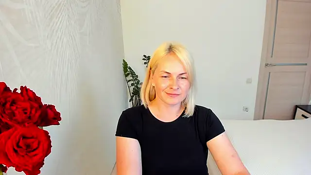 Snapshot of Alicee_Gracee chatting on June 15, 2026, 2:28 pm Alicee Gracee online show from June 15, 2026, 2:28 pm