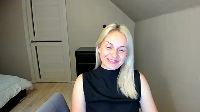 Alicee Gracee online show from September 28, 2025, 6:37 pm