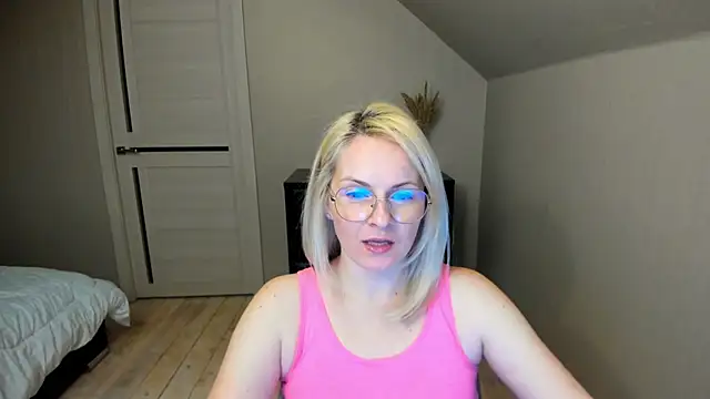 Alicee Gracee online show from March 17, 2025, 6:11 pm