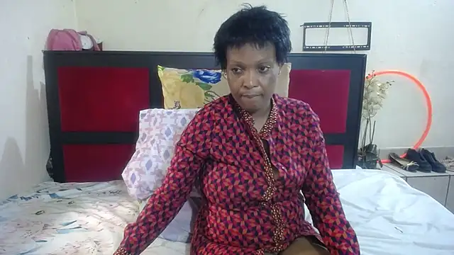 Snapshot of MaximTease24 chatting on October 11, 2025, 12:28 pm MaximTease24 online show from October 11, 2025, 12:28 pm