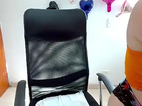 Snapshot of miss_evoleth2 chatting on September 9, 2025, 8:18 pm miss evoleth2 online show from September 9, 2025, 8:18 pm