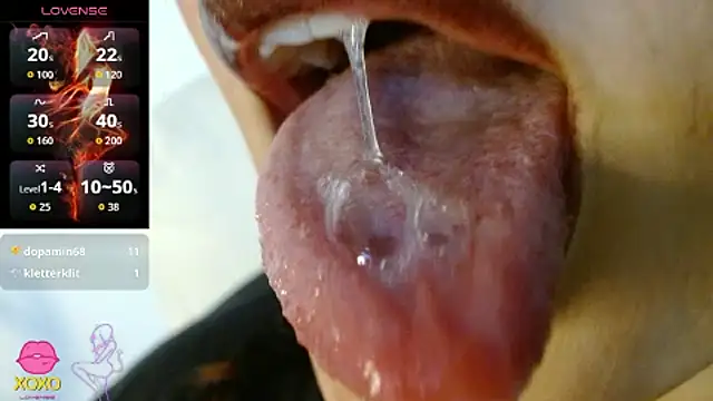 Snapshot of miss_evoleth2 chatting on October 9, 2025, 10:43 pm miss evoleth2 online show from October 9, 2025, 10:43 pm