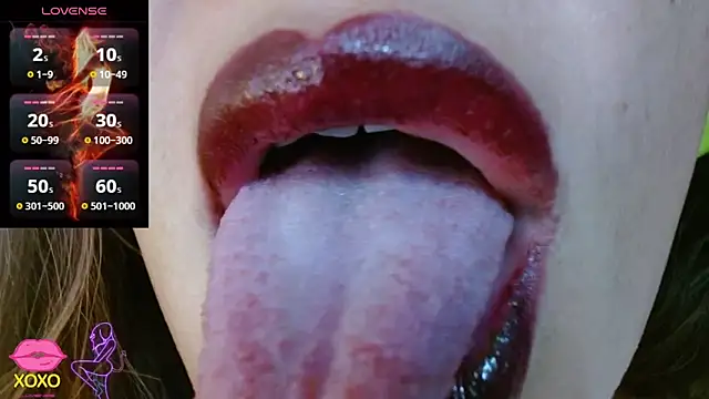 Snapshot of miss_evoleth2 chatting on October 3, 2025, 9:33 am miss evoleth2 online show from October 3, 2025, 9:33 am