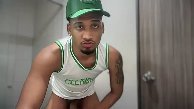 Snapshot of michael_jordanx chatting on March 13, 2025, 6:45 pm michael jordanx online show from March 13, 2025, 6:45 pm