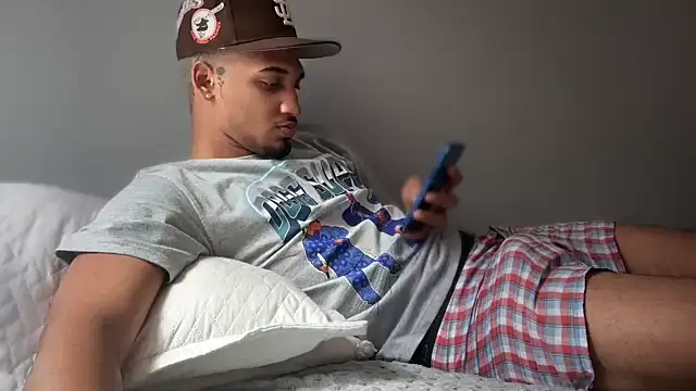 Snapshot of michael_jordanx chatting on February 14, 2025, 4:41 pm michael jordanx online show from February 14, 2025, 4:41 pm