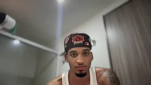 Snapshot of michael_jordanx chatting on March 4, 2025, 4:20 pm michael jordanx online show from March 4, 2025, 4:20 pm