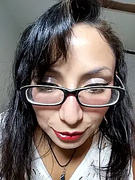 Lucy Chery online show from June 1, 2026, 3:29 am