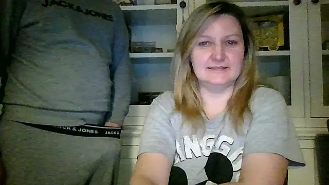 CoupleKitty online show from March 18, 2025, 8:37 pm