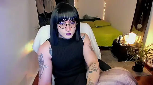 ShiiraVelkor online show from February 18, 2025, 10:16 am