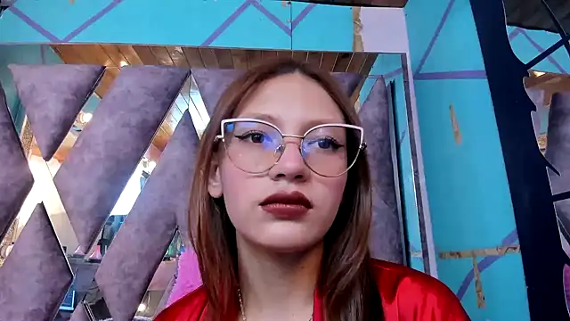 LARICSABLUE online show from March 8, 2025, 6:47 pm