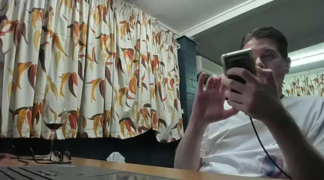 tilobinder online show from January 11, 2025, 2:25 pm