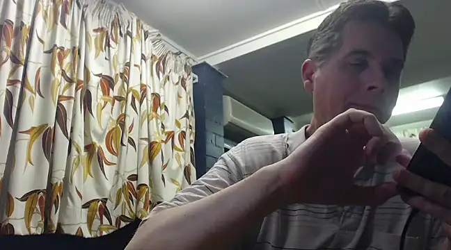 tilobinder online show from March 21, 2025, 12:06 pm