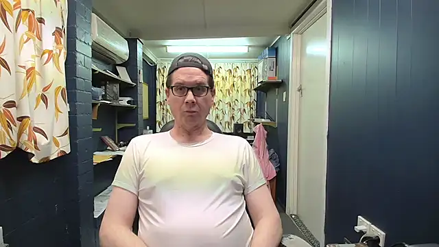 tilobinder online show from September 12, 2025, 1:44 pm