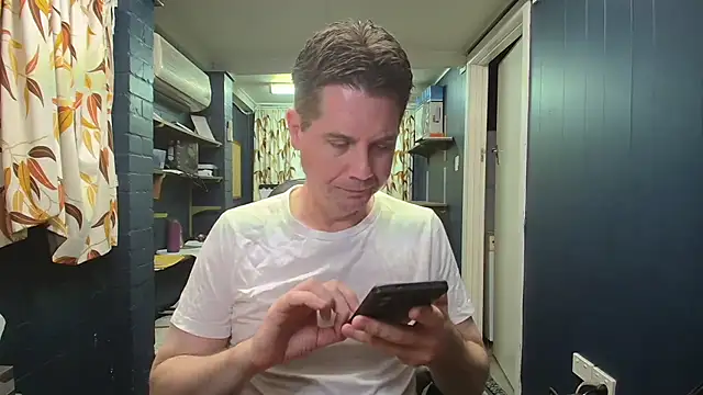 tilobinder online show from December 14, 2025, 12:00 pm