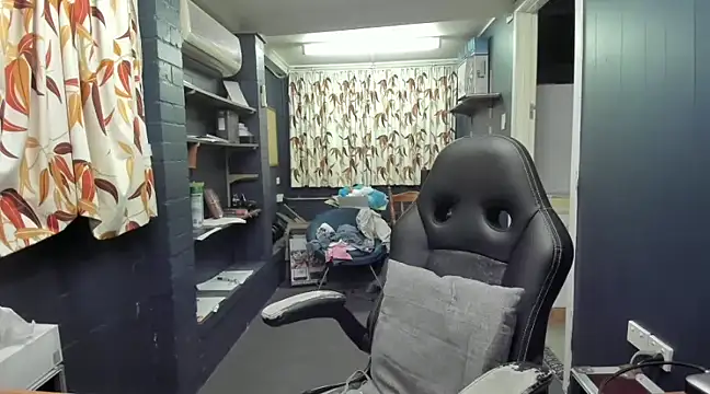 tilobinder online show from January 11, 2025, 5:29 pm