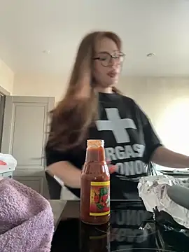 Snapshot of CutiePie3 chatting on November 28, 2025, 9:20 am CutiePie3 online show from November 28, 2025, 9:20 am