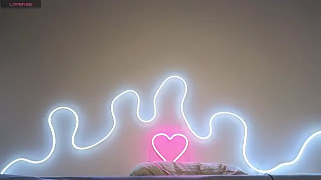 Snapshot of CutiePie3 chatting on March 18, 2025, 12:30 am CutiePie3 online show from March 18, 2025, 12:30 am